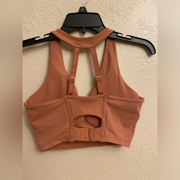 Gymshark top - Picture 3 of 6